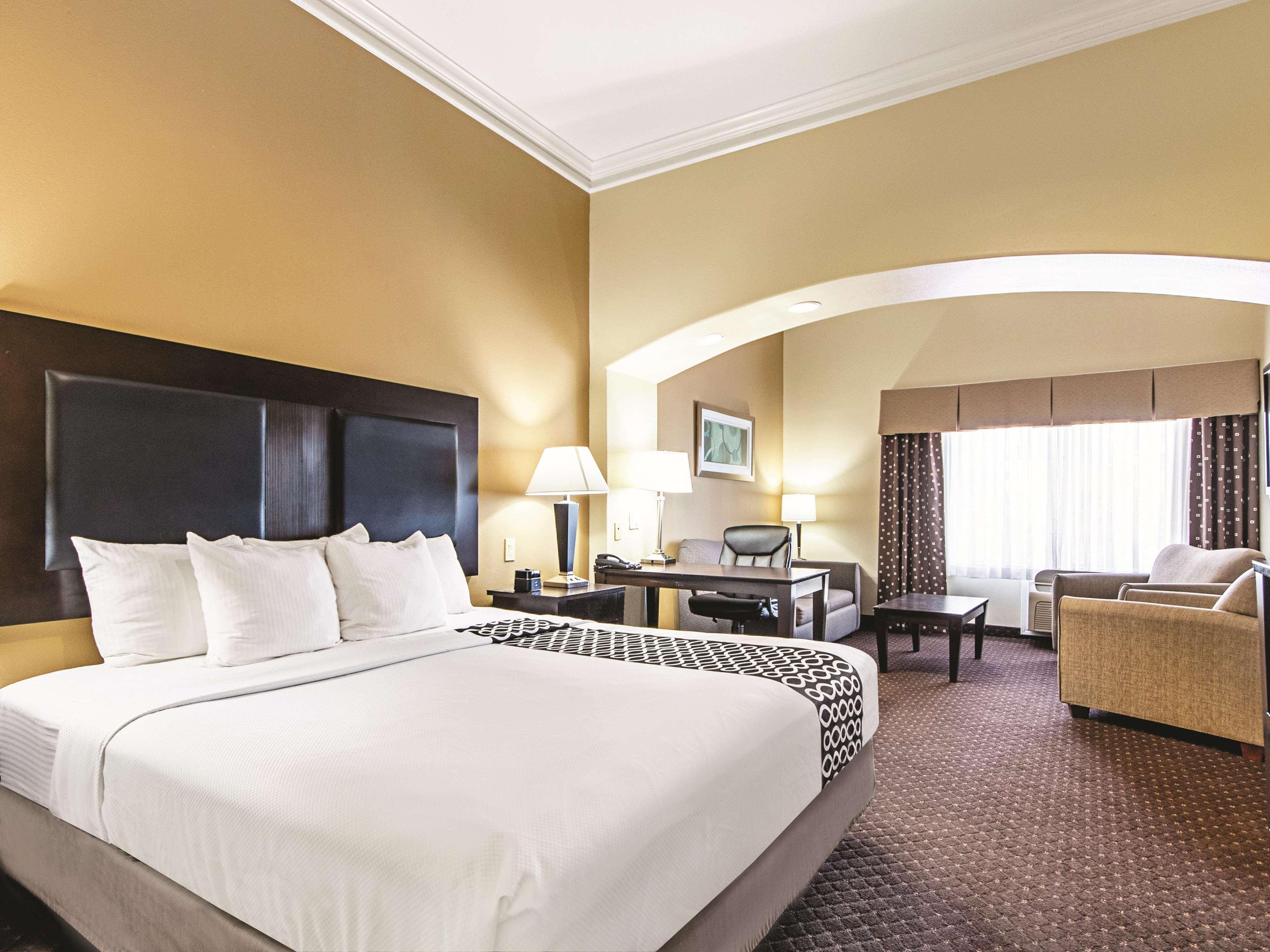 La Quinta By Wyndham Houston New Caney Exterior foto