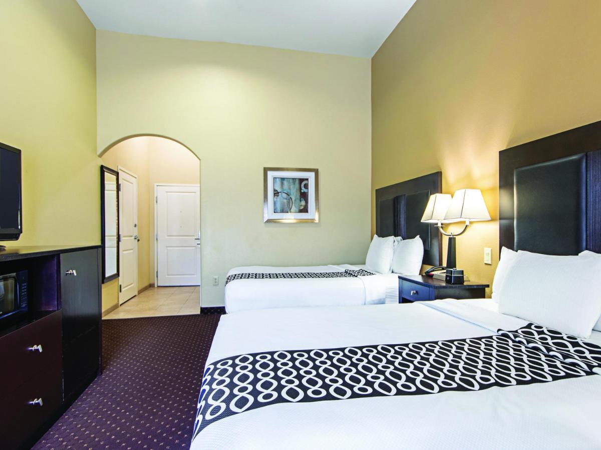 La Quinta By Wyndham Houston New Caney Exterior foto
